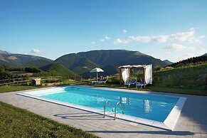Farmhouse in Cagli With Pool & BBQ Fun
