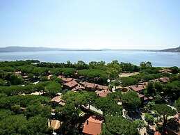 Close to the Sea, Air-conditioned