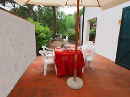 Close to the Sea, Air-conditioned