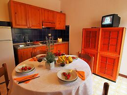 Close to the Sea, Air-conditioned