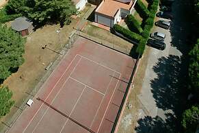 Close to the Sea, Air-conditioned