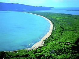 Close to the Sea, Air-conditioned