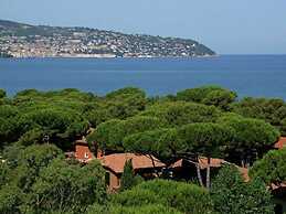 Close to the Sea, Air-conditioned