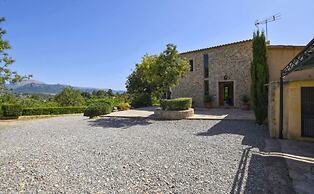 Belvilla by OYO Alzina