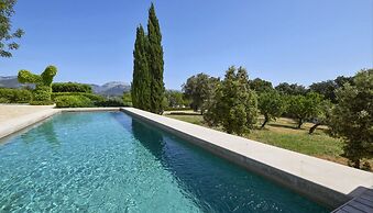 Belvilla by OYO Alzina