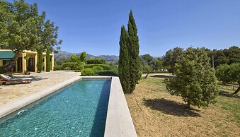 Belvilla by OYO Alzina