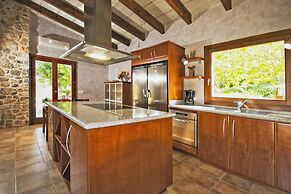 Belvilla by OYO Alzina