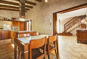 Belvilla by OYO Alzina