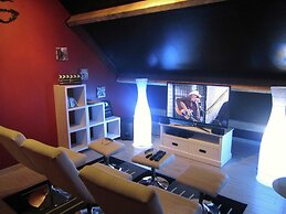 Cosy Holiday Home in Vodelee With Private Garden