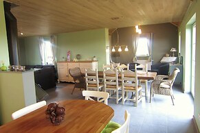 Cosy Holiday Home in Vodelee With Private Garden