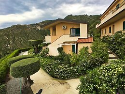 Belvilla by OYO Lunedi