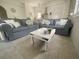 Stylish Villa in Loutra with Private Pool & Garden near Sea Beach