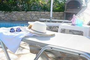 Stylish Villa in Loutra with Private Pool & Garden near Sea Beach