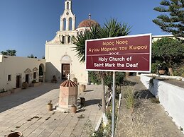 Stylish Villa in Loutra with Private Pool & Garden near Sea Beach