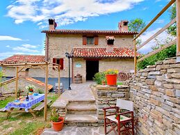 Farmhouse in the Marche With Swimming Pool