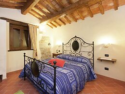 Farmhouse in the Marche With Swimming Pool