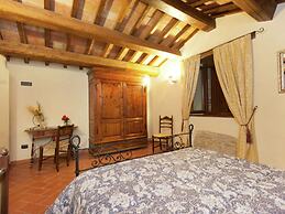 Farmhouse in the Marche With Swimming Pool