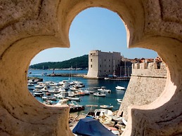 Exclusive Villa with Private Pool & Huge Fenced Property near Dubrovni