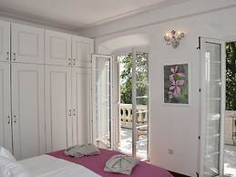 Exclusive Villa with Private Pool & Huge Fenced Property near Dubrovni