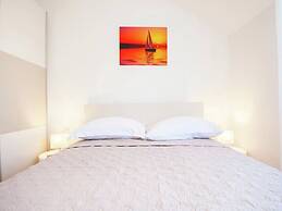 Luxury Apartment With Private Balcony in Quiet Area