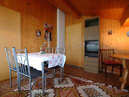 Pristine Home in a Charming Village, Large Grassy Sunbathing Area, Vie