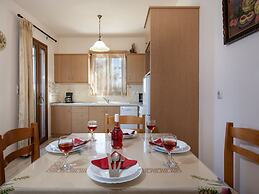 Modern Holiday Home in Sfakaki