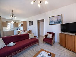 Modern Holiday Home in Sfakaki