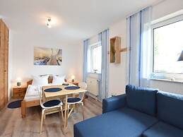 Apartment Near the Beach With Terrace