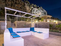 Sea View Villa in Kalythies with Private Pool near 3 Beaches