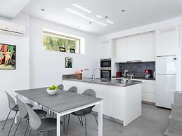 Sea View Villa in Kalythies with Private Pool near 3 Beaches