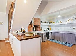 Belvilla by OYO Quaint Villa in Carini With Garden