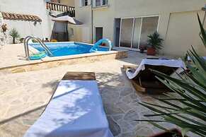 Authentic Villa With Private Pool,hot Tub,covered Terraces,panoramic V