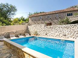 Authentic Villa With Private Pool,hot Tub,covered Terraces,panoramic V