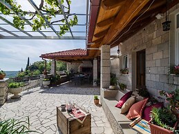 Authentic Villa With Private Pool,hot Tub,covered Terraces,panoramic V