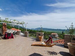 Authentic Villa With Private Pool,hot Tub,covered Terraces,panoramic V