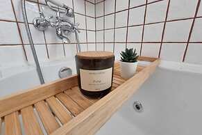 Authentic Villa With Private Pool,hot Tub,covered Terraces,panoramic V