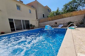 Authentic Villa With Private Pool,hot Tub,covered Terraces,panoramic V