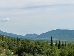 Authentic Villa With Private Pool,hot Tub,covered Terraces,panoramic V