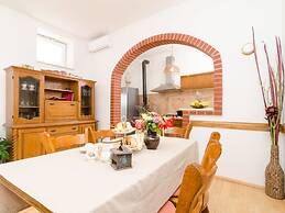 Authentic Villa With Private Pool,hot Tub,covered Terraces,panoramic V