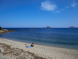 Apartment With Terrace for 4 People