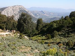 Apartment With Terrace for 4 People