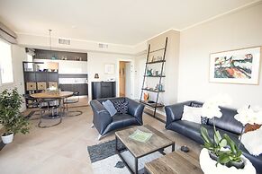 Apartment With Terrace for 4 People