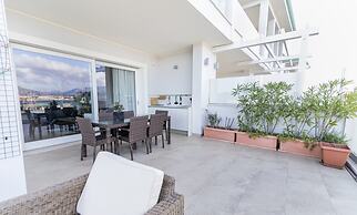 Apartment With Terrace for 4 People