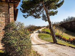 Beautiful Mansion With Pool in Sant'angelo
