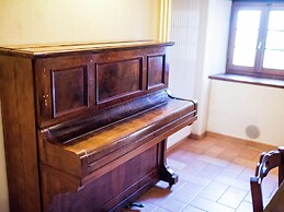 Beautiful Mansion With Pool in Sant'angelo