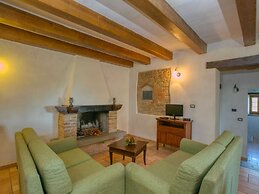 Beautiful Mansion With Pool in Sant'angelo