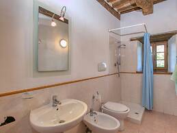 Beautiful Mansion With Pool in Sant'angelo