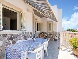 Simplistic Villa in Scoglitti near Sea Beach