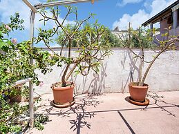 Simplistic Villa in Scoglitti near Sea Beach