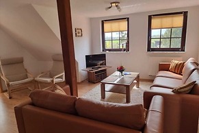 Schoene Ferienwohnung mit Garten in Robertsdorf